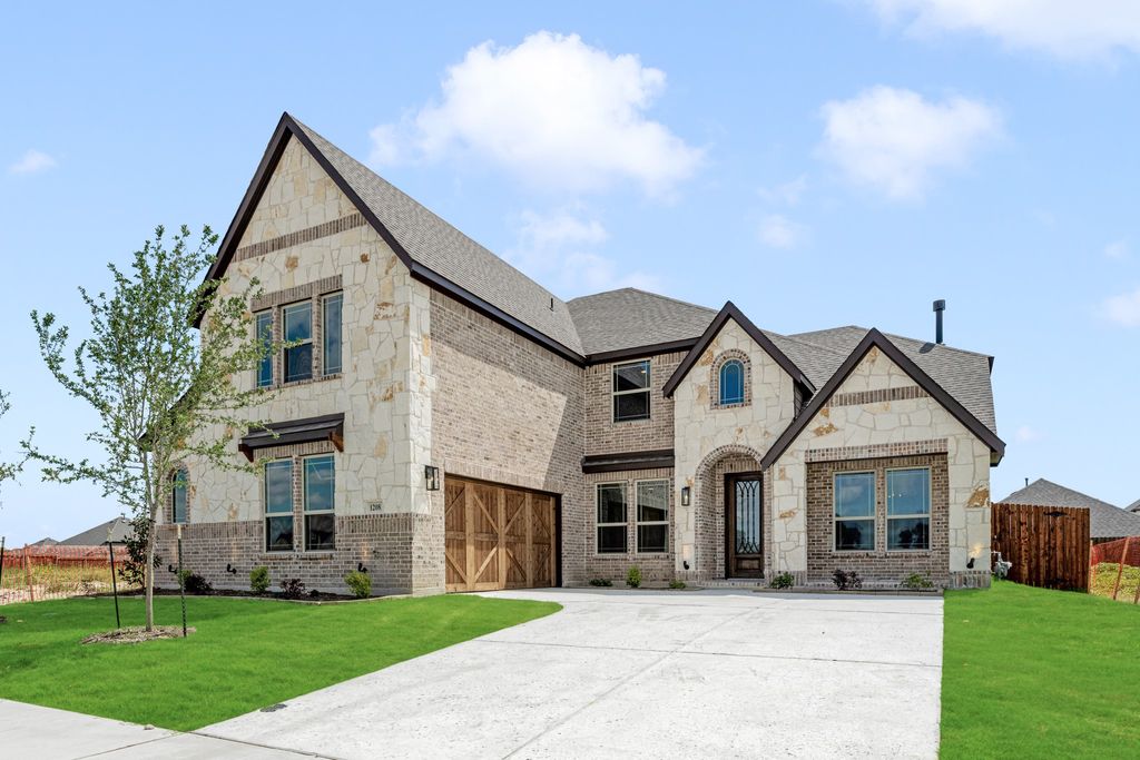 1208 Woodbine Drive, Red Oak, TX 75154