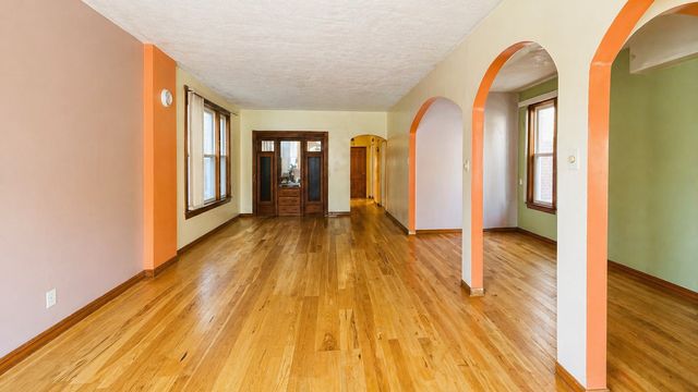 2438 S Drake Avenue, Chicago, IL 60623