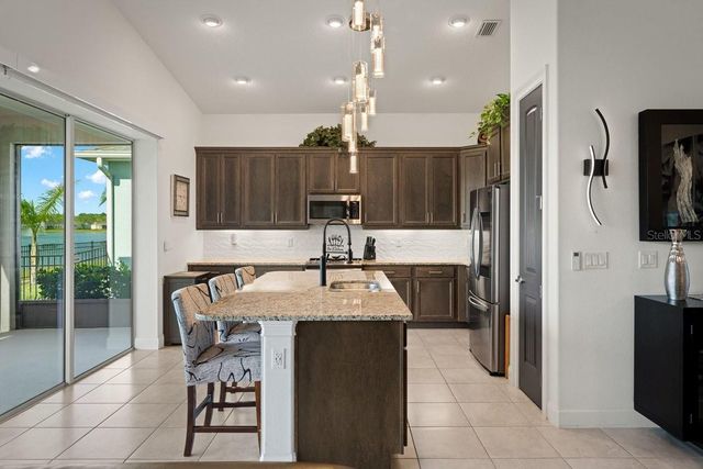 260 FUCHSIA STREET, Daytona Beach, FL 32124