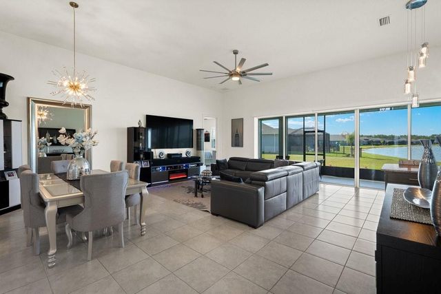 260 FUCHSIA STREET, Daytona Beach, FL 32124