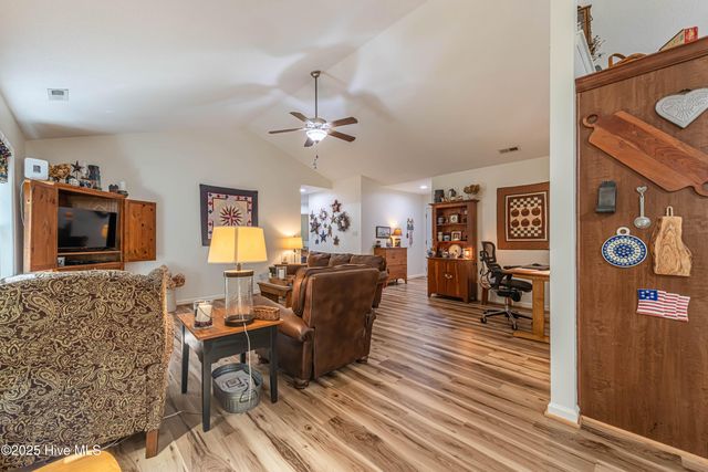 318 Sugarberry Court, Jacksonville, NC 28540