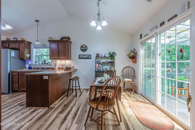 318 Sugarberry Court, Jacksonville, NC 28540