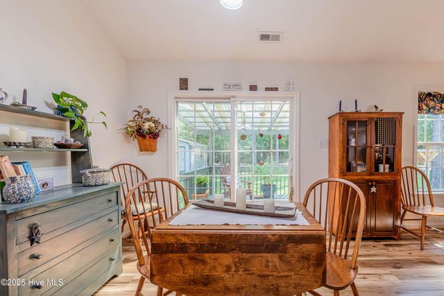 318 Sugarberry Court, Jacksonville, NC 28540
