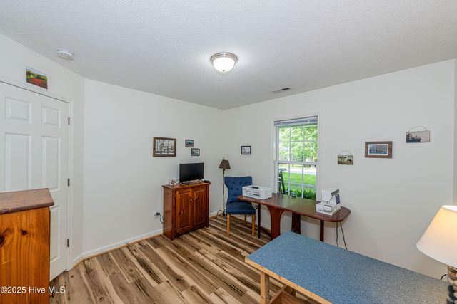 318 Sugarberry Court, Jacksonville, NC 28540