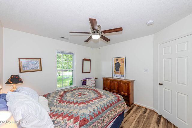 318 Sugarberry Court, Jacksonville, NC 28540