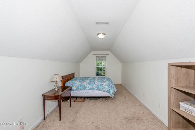318 Sugarberry Court, Jacksonville, NC 28540