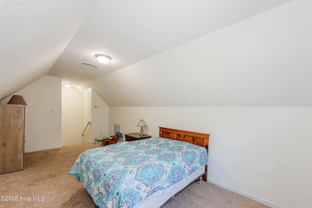 318 Sugarberry Court, Jacksonville, NC 28540