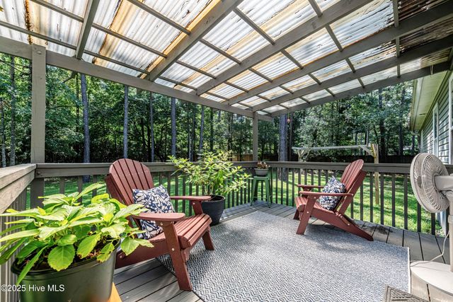 318 Sugarberry Court, Jacksonville, NC 28540