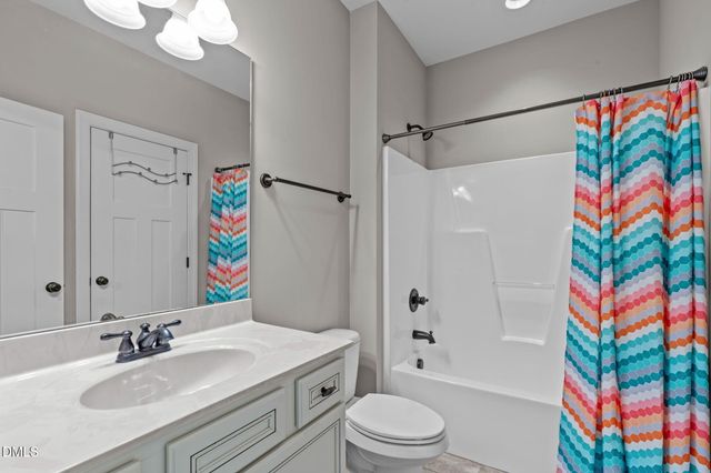 105 Roslin Way, Holly Springs, NC 27540