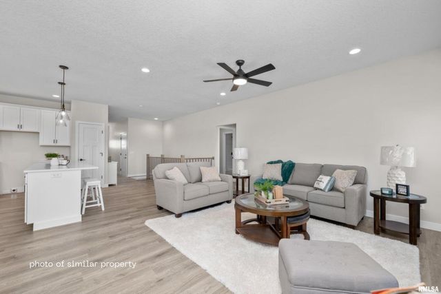 1867 REDBUD Circle 103, Eldridge, IA 52748