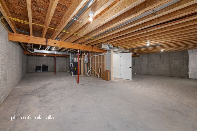 1867 REDBUD Circle 103, Eldridge, IA 52748