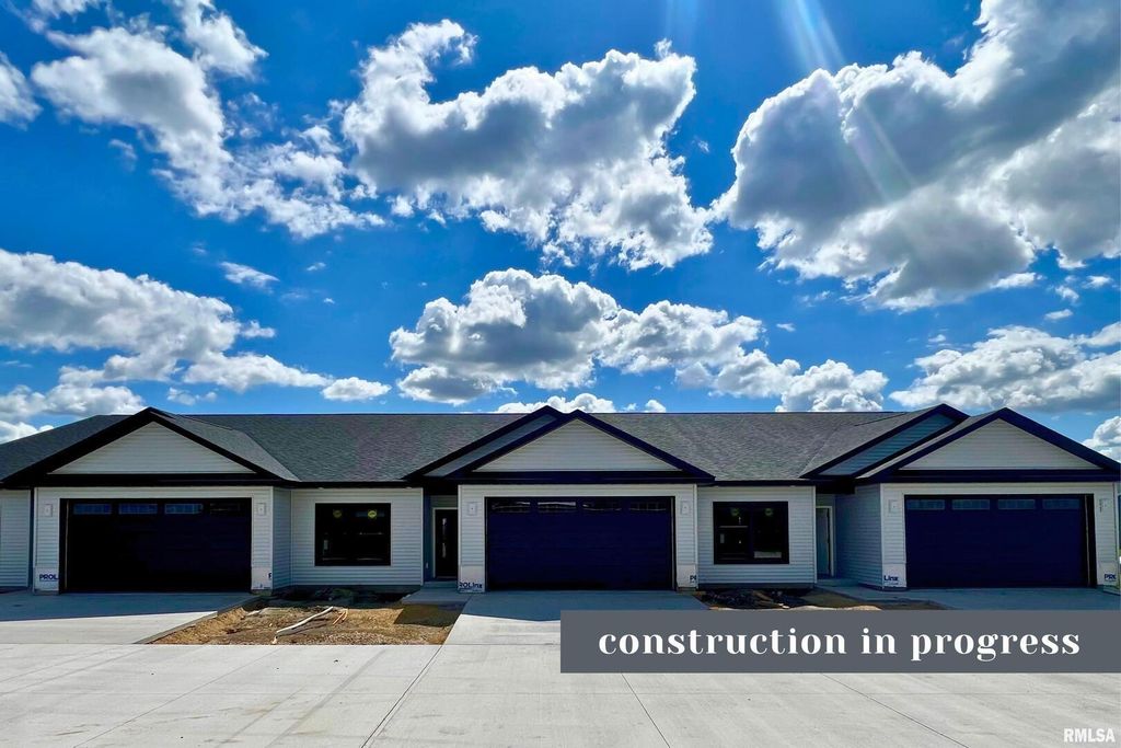 1867 REDBUD Circle 103, Eldridge, IA 52748