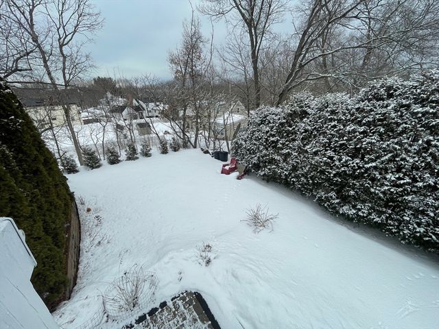 4 Indiana Ave 4, Woburn, MA 01801