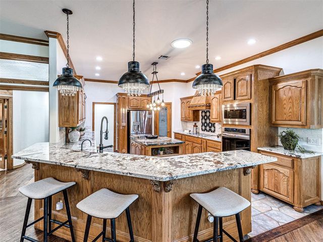 20611 Deer Springs Circle, Edmond, OK 73012