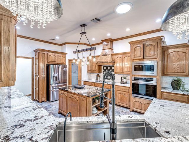 20611 Deer Springs Circle, Edmond, OK 73012