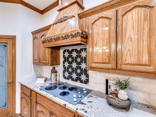 20611 Deer Springs Circle, Edmond, OK 73012