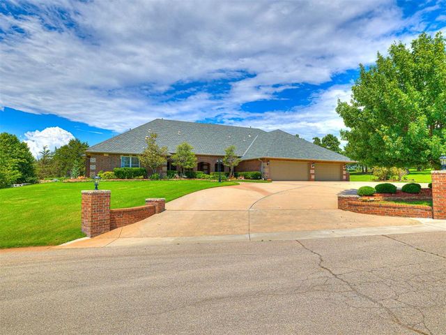 20611 Deer Springs Circle, Edmond, OK 73012