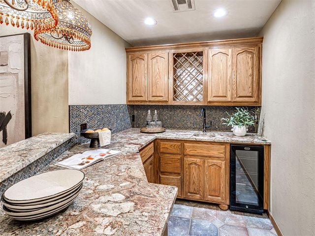 20611 Deer Springs Circle, Edmond, OK 73012