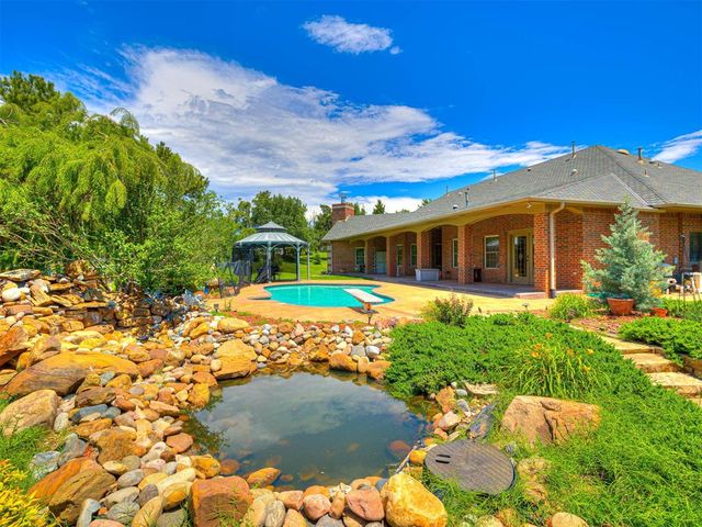 20611 Deer Springs Circle, Edmond, OK 73012