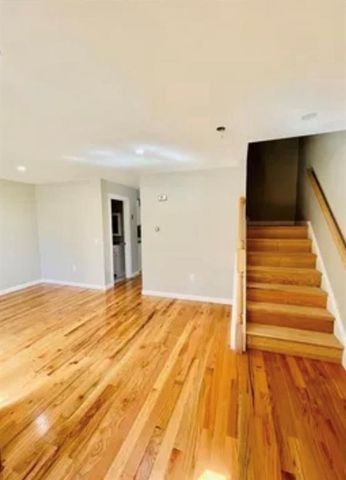 56 Prescott Street C, Providence, RI 02908