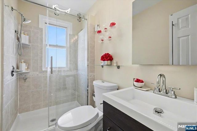 71 Monroe Street, Lodi, NJ 07644