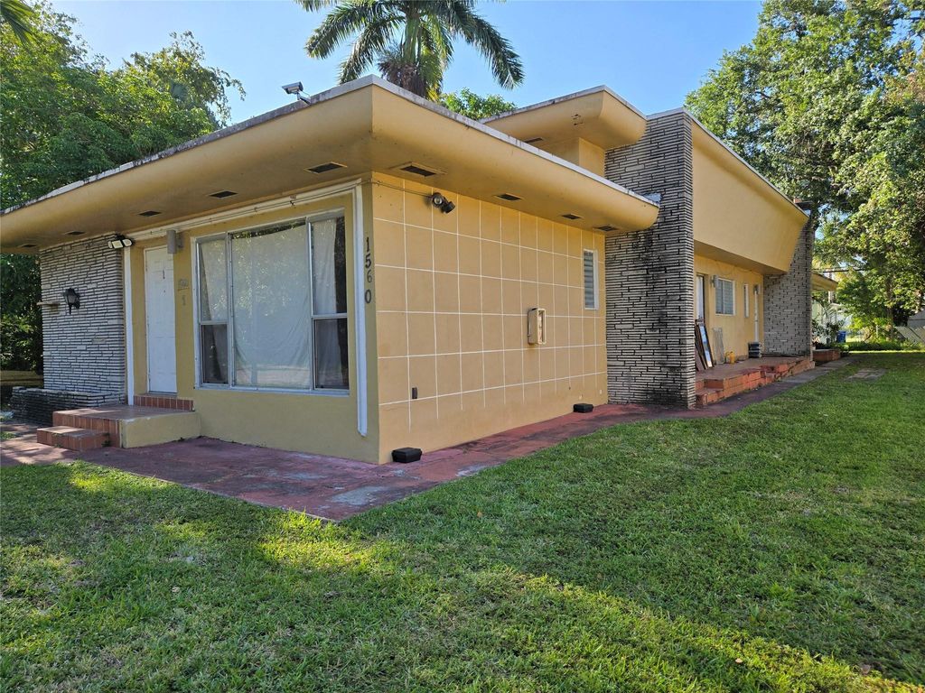 1560 NE 111TH Street 2, Miami, FL 33161