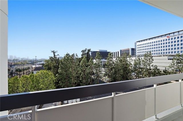 321 S San Vicente Boulevard 604, Los Angeles, CA 90048