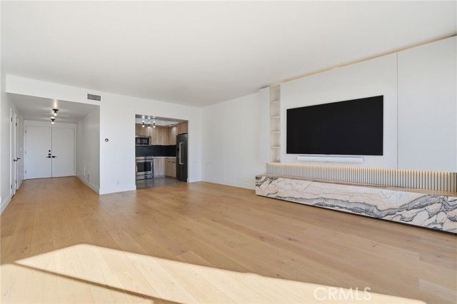 321 S San Vicente Boulevard 604, Los Angeles, CA 90048