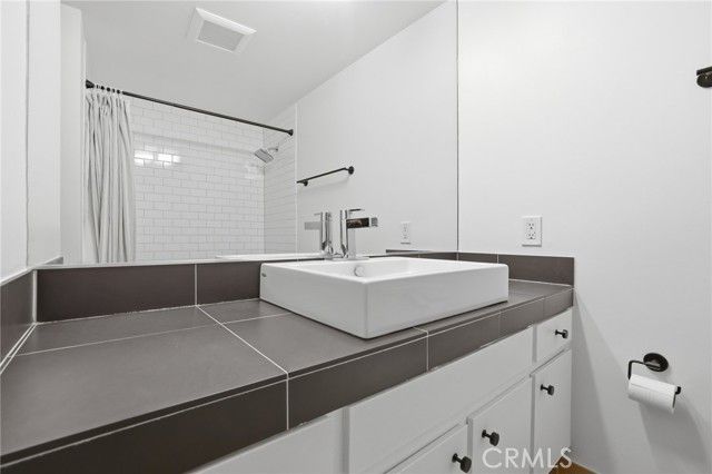 321 S San Vicente Boulevard 604, Los Angeles, CA 90048