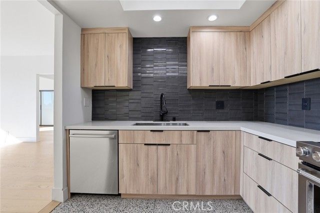 321 S San Vicente Boulevard 604, Los Angeles, CA 90048