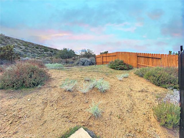 39221 Beacon Lane, Palmdale, CA 93551