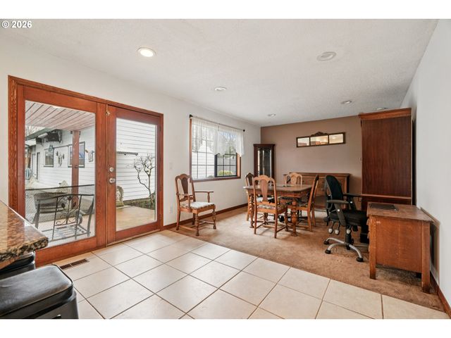 920 N ASPEN Ct, Canby, OR 97013