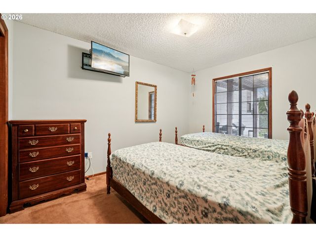 920 N ASPEN Ct, Canby, OR 97013