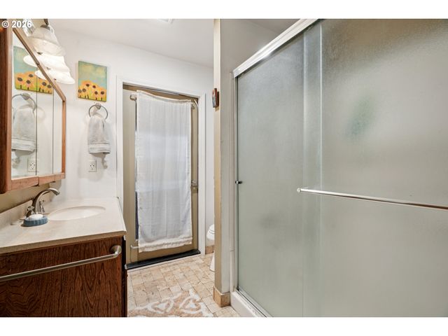 920 N ASPEN Ct, Canby, OR 97013