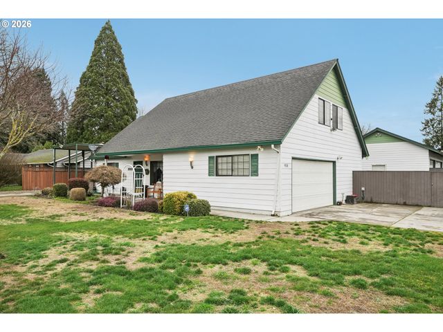 920 N ASPEN Ct, Canby, OR 97013