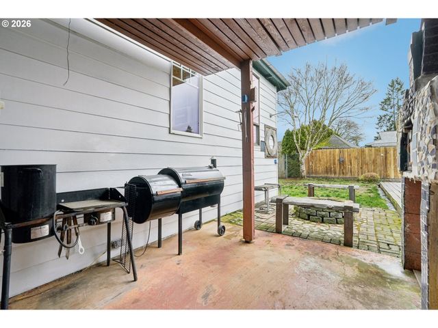 920 N ASPEN Ct, Canby, OR 97013