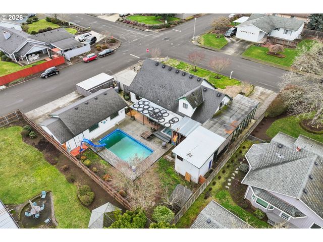 920 N ASPEN Ct, Canby, OR 97013