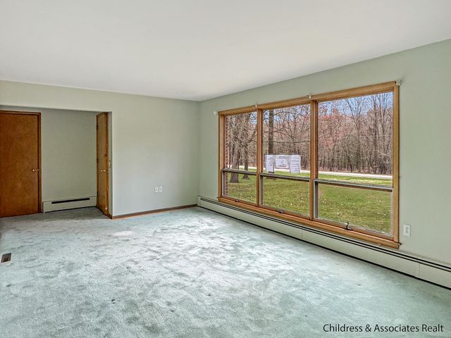 288 E 88th Street, Newaygo, MI 49337