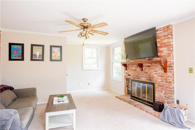 581 Clyde Drive, Winston-salem, NC 27104