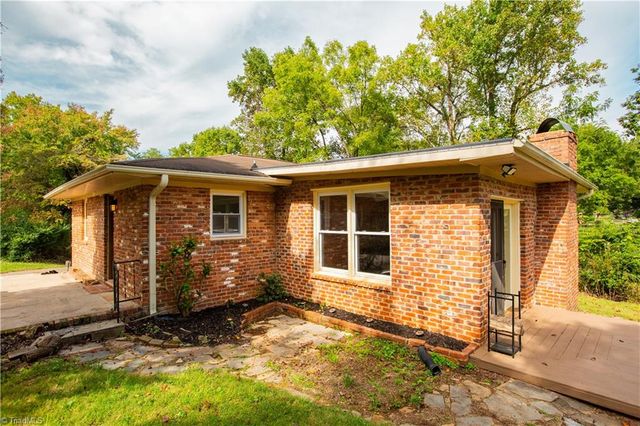 581 Clyde Drive, Winston-salem, NC 27104