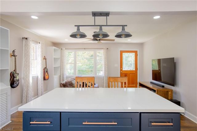 581 Clyde Drive, Winston-salem, NC 27104