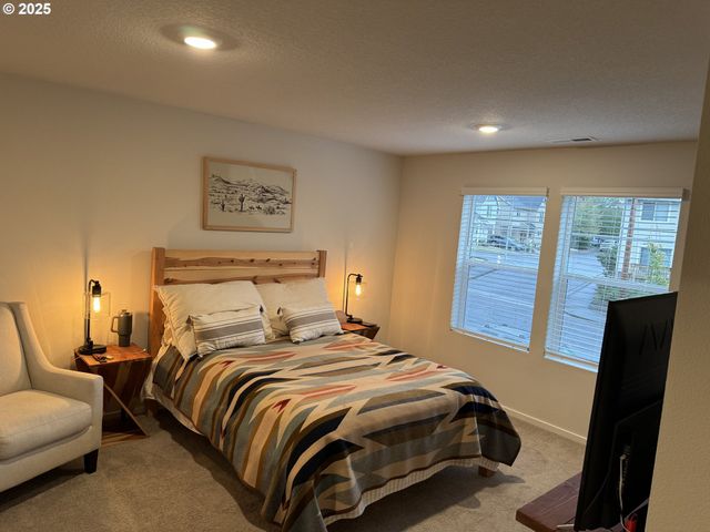 861 N 19TH Ave, Cornelius, OR 97113