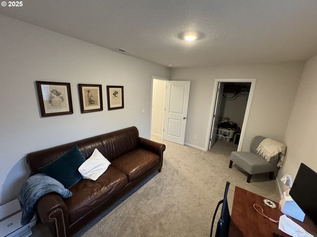 861 N 19TH Ave, Cornelius, OR 97113