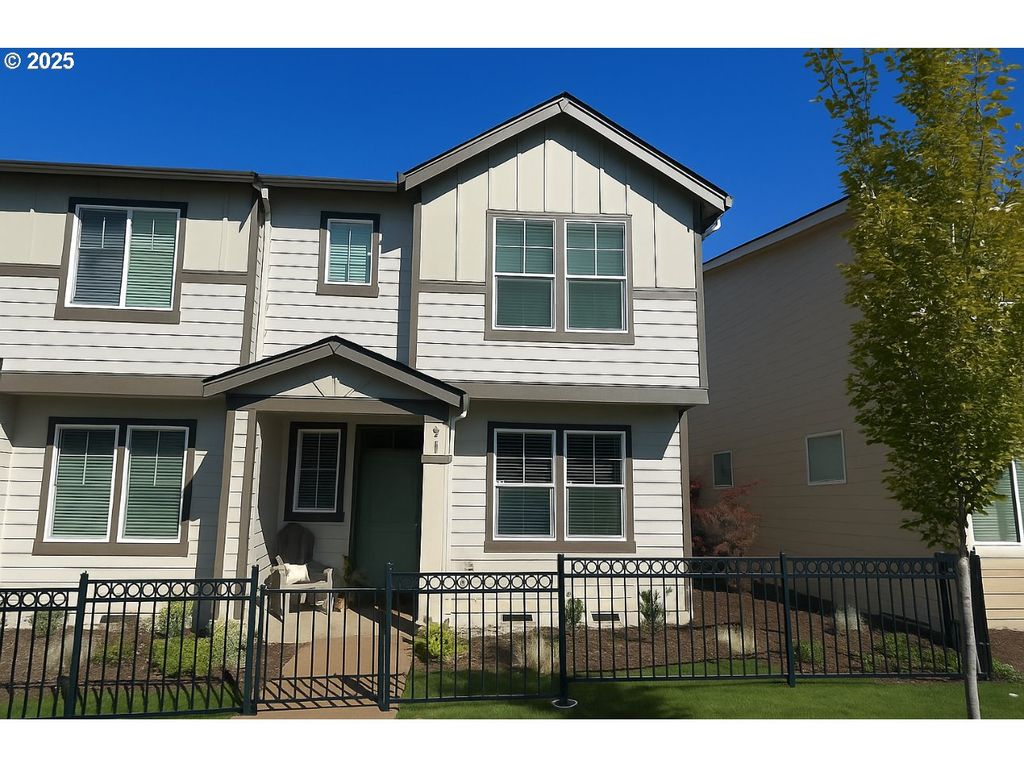 861 N 19TH Ave, Cornelius, OR 97113