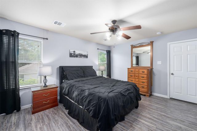 15302 Kickapoo Trail, Willis, TX 77378