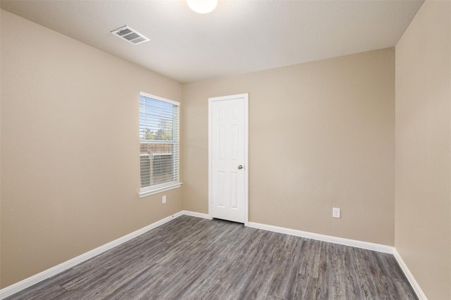 15302 Kickapoo Trail, Willis, TX 77378