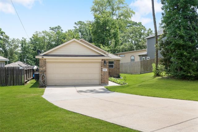 15302 Kickapoo Trail, Willis, TX 77378