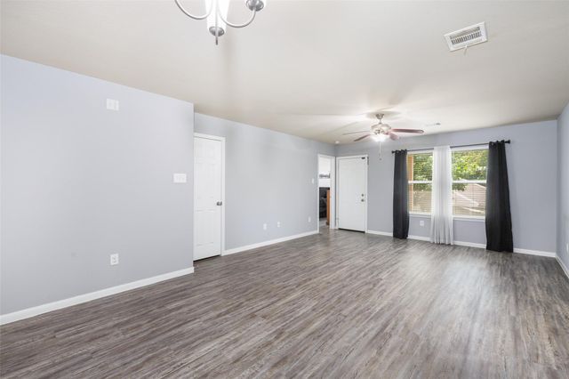 15302 Kickapoo Trail, Willis, TX 77378