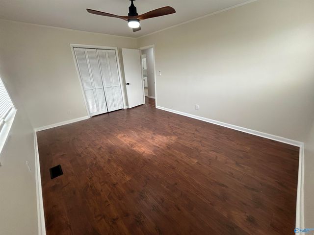 734 Red Hat Road, Decatur, AL 35601