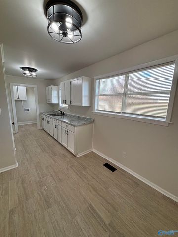 734 Red Hat Road, Decatur, AL 35601